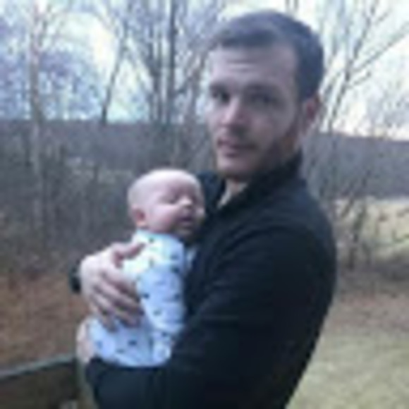 Profile Picture of Josh Thompson (@joshthompson059) on Poshmark