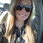 Profile Picture of Kelli Bertram (@kellibeauticontrol) on Instagram