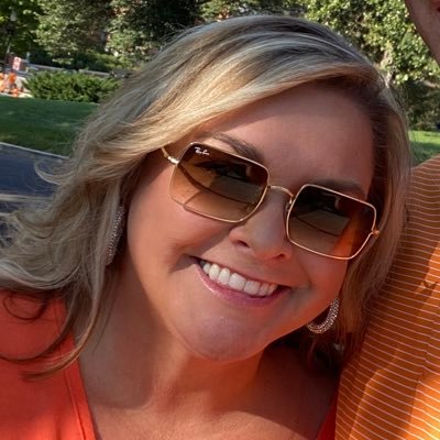 Jennifer Kern - Twitter Profile Picture of Jennifer Kern (@JenKKern) on Twitter