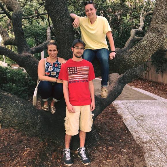 Profile Picture of Danielle Kreines (@dkrei1) on Poshmark