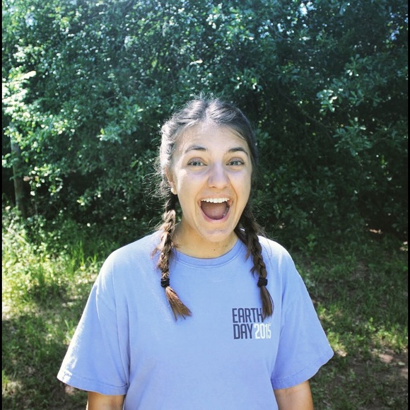 Profile Picture of Allison Hymel (@ahymel17) on Poshmark