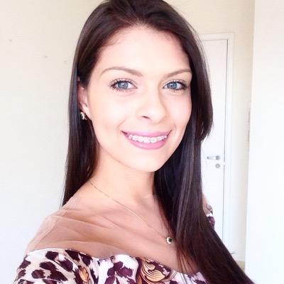 Profile Picture of Paula Martins (@paulamartinsf) on Twitter