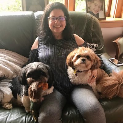 Profile Picture of Rose Souza Richards (@mar10836885) on Twitter