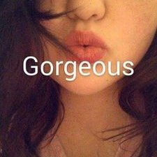 Profile Picture of Kari Pickering (@kari_thebae18) on Twitter