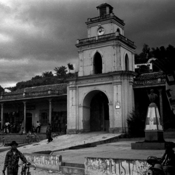 Profile Picture of Hugo Juarez (@hugojuarez) on Poshmark