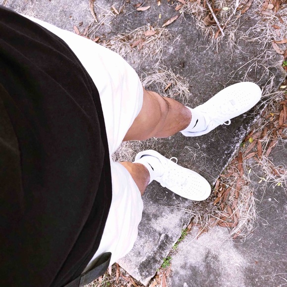 Profile Picture of Jon Surrette (@jonsurrette1) on Poshmark