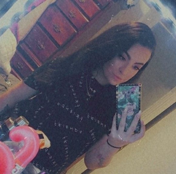 Profile Picture of Autumn Magee (@autumnmagee443) on Poshmark