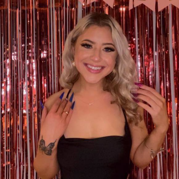 Profile Picture of Sierra Naiser (@khristisierran) on Poshmark