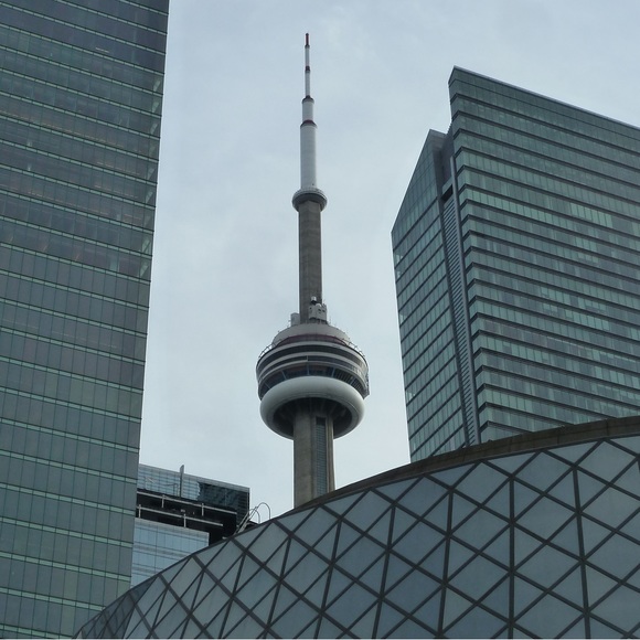 Profile Picture of Jorge Mahomar (@jorgemahomar) on Poshmark