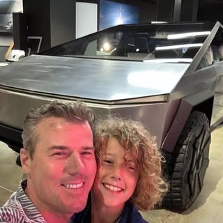 Profile Picture of Dustin Snell (@dustinsnell) on Instagram