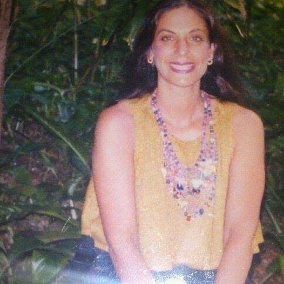 Profile Picture of Melodie Aszman (@pugnij) on Poshmark