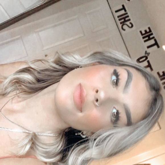 Profile Picture of Taiya Richard-brett (@taiyabear) on Poshmark