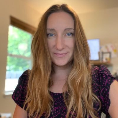 Profile Picture of Jenn Deering Davis (@jdeeringdavis) on Twitter
