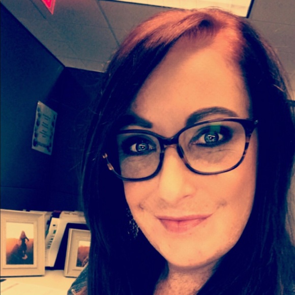 Profile Picture of Stacy Thatcher (@stacythatcher2) on Poshmark