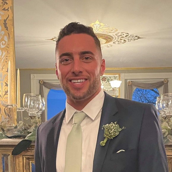 Profile Picture of Jacob Winternitz (@jacobwinternitz) on Poshmark