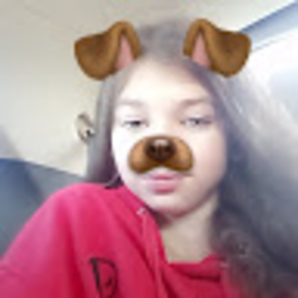 Profile Picture of Alyssia Pursell (@alyssiapursell) on Poshmark