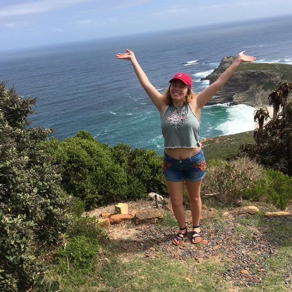 Profile Picture of Natalie Torrey (@nat_torrey) on Poshmark