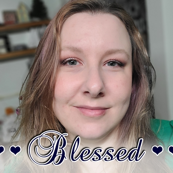 Profile Picture of Cassandra Hensley (@ckhensley) on Poshmark