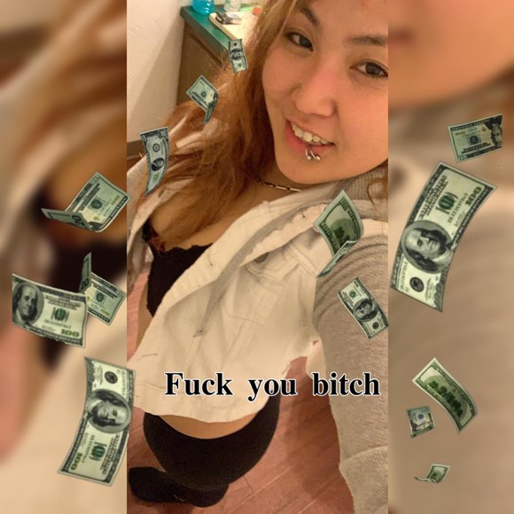 Profile Picture of Tamberlyn Solomon (@tdas42316) on Poshmark