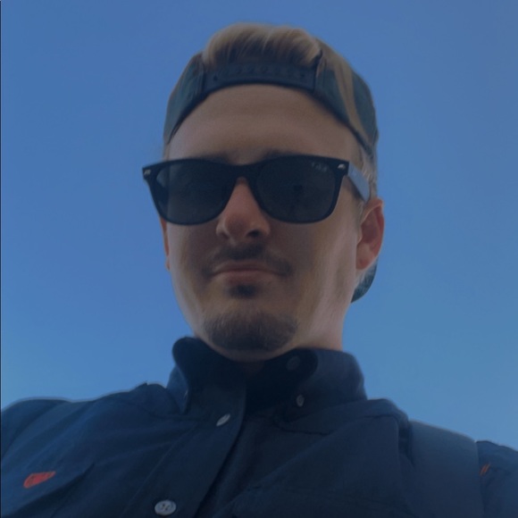 Profile Picture of Christopher Parker (@chrisp559) on Poshmark