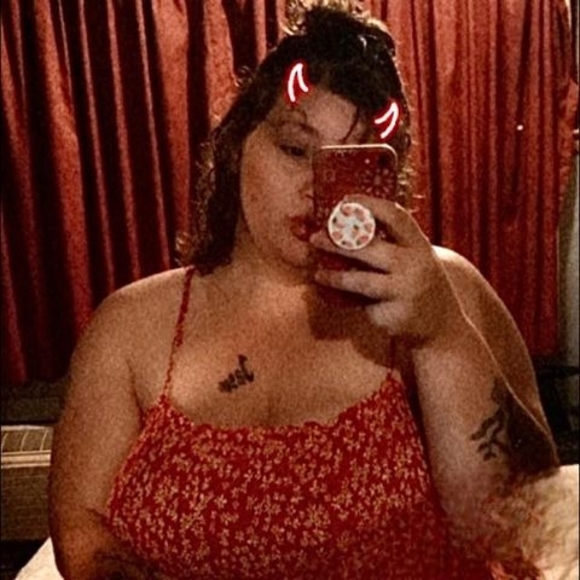 Profile Picture of Libbie Jones (@libbiej72) on Poshmark