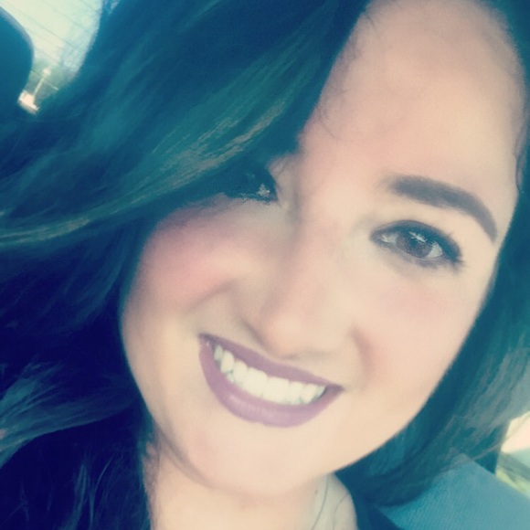 Profile Picture of Danielle Spatafore (@spazziebaby) on Poshmark