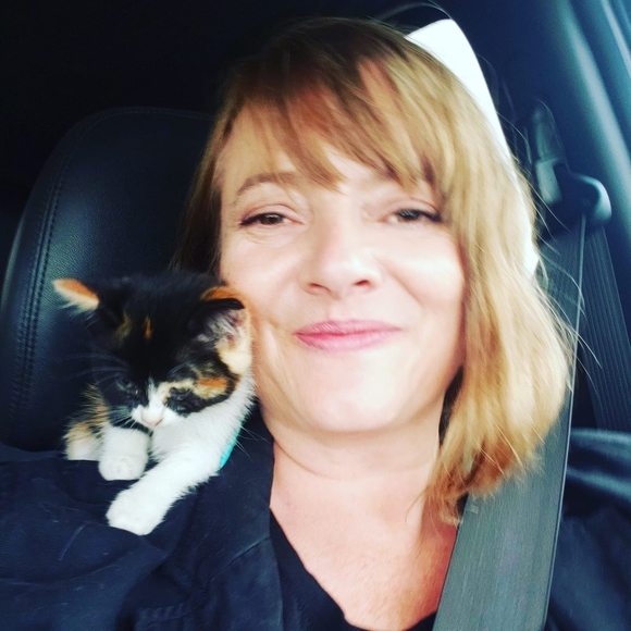 Profile Picture of Josephine Stebbings (@j_stebbings) on Poshmark