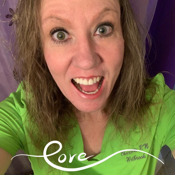 Profile Picture of Charlette Vertz (@needtohavluv) on Poshmark