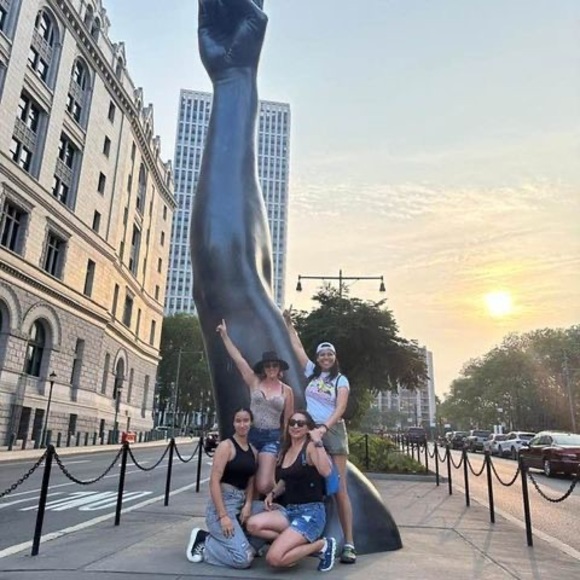 Profile Picture of Dora Fonseca (@doyafon) on Poshmark