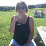 Bobbi Cales - Instagram Profile Picture of Bobbi Cales (@calesbobbi) on Instagram