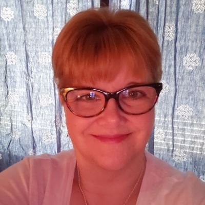 Profile Picture of Bernadette Robinson (@bernrobin67) on Twitter