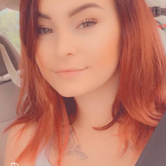 Profile Picture of Kelcey Driggers (@kelcey105) on Poshmark