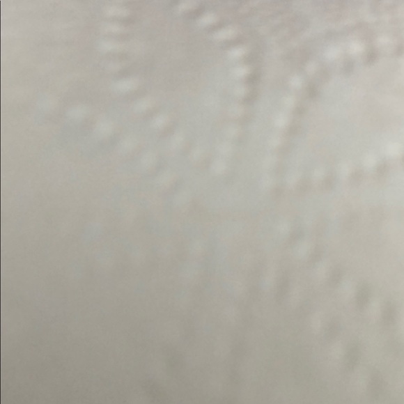 Profile Picture of Jean Larionne (@jmljean) on Poshmark