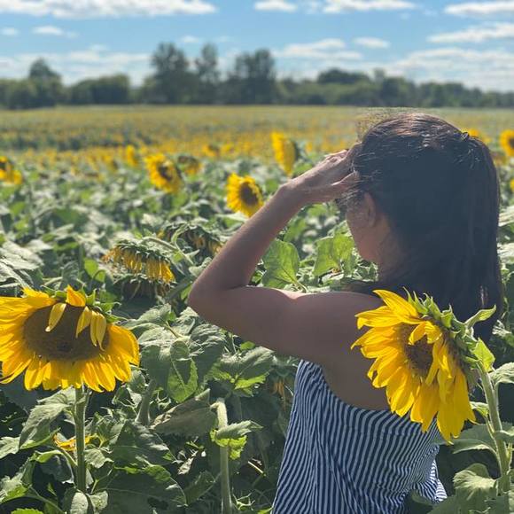 Profile Picture of Laura Simes (@laurasimes) on Poshmark