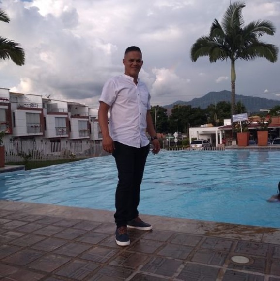 Profile Picture of Juan jose Narvaez narvaez (@j_j_1604) on Poshmark