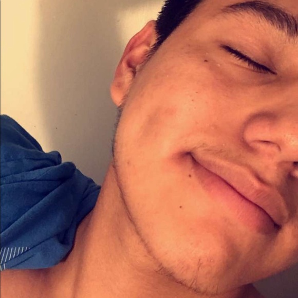 Profile Picture of Adrian Herculano (@aherculano06) on Poshmark