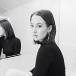 Profile Picture of 𝐉𝐮𝐥𝐢𝐚 𝐘𝐮𝐤𝐢 𝐋𝐚𝐲𝐭𝐨𝐧 ⚡️ (@juliathedesigner) on Instagram