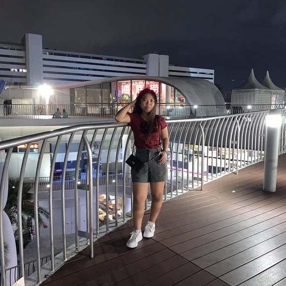 Profile Picture of Thet Thet (@tamoeauk) on Poshmark