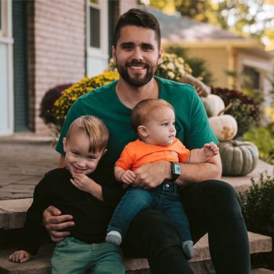 Profile Picture of Davis Evans (@daveisevans) on Twitter