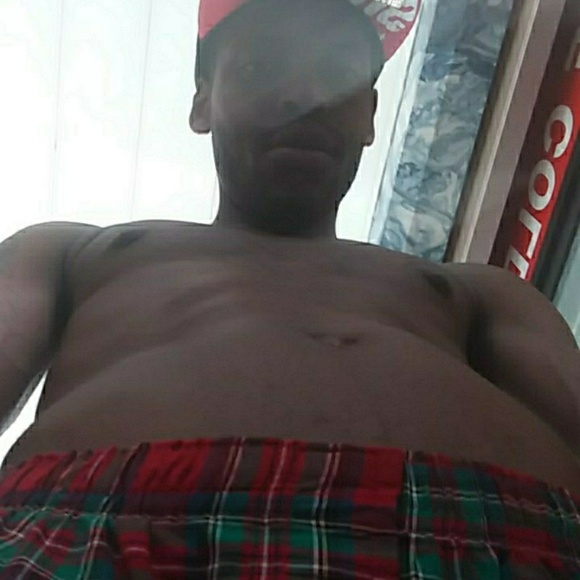 Profile Picture of Nathaniel Mitchell (@cash922) on Poshmark