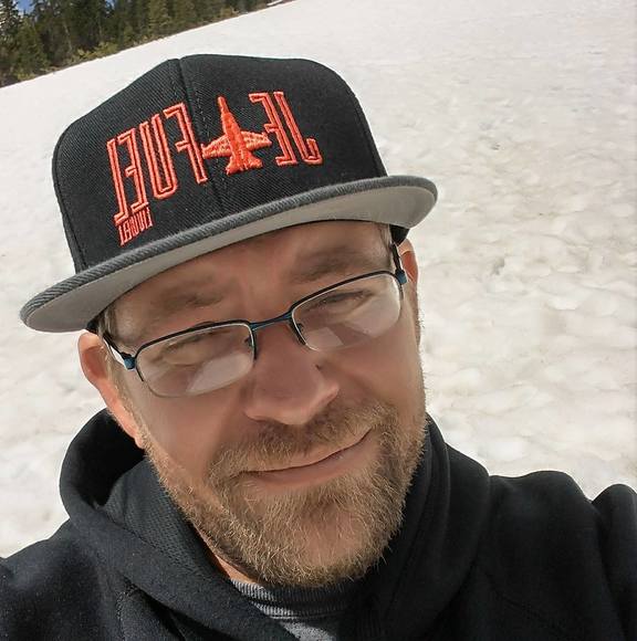 Profile Picture of Matthew Barnes (@matthewbarne720) on Poshmark