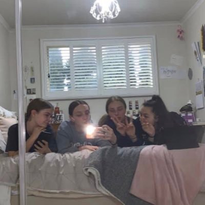 Profile Picture of Aimee Box (@aimeeboxx) on Twitter