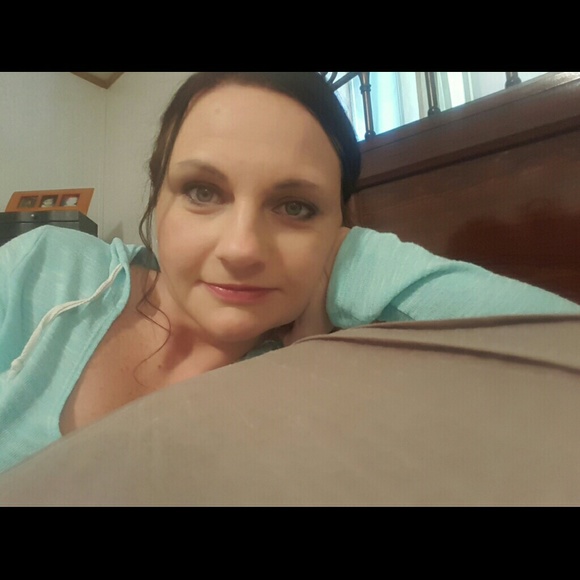 Profile Picture of Jama Gorrell (@jama1981) on Poshmark