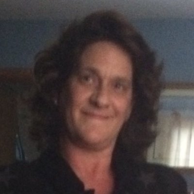 Profile Picture of Rene Roach (@Renegoulay) on Twitter