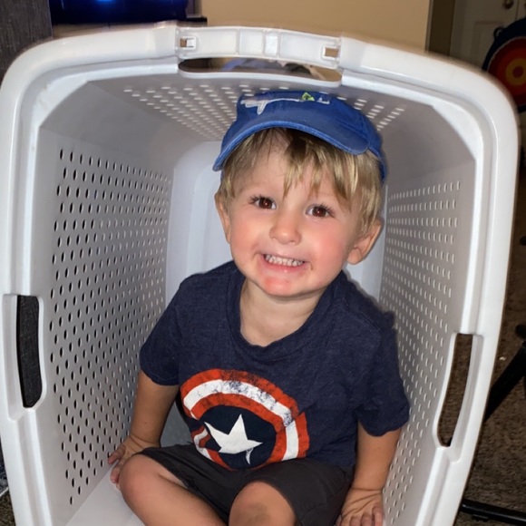 Profile Picture of Ashley Lokey (@qmlhn51) on Poshmark