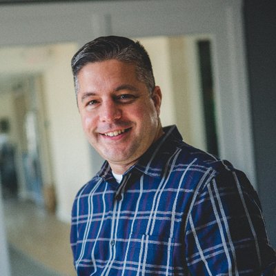 Profile Picture of Chris Uzzo (@chrisuzzo) on Twitter