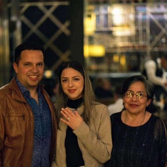 Aaron Lozano - Poshmark Profile Picture of Aaron Lozano (@aaronjlozano) on Poshmark