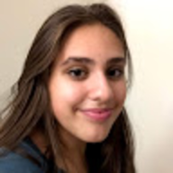 Profile Picture of Sarah Hoitsma (@sarahhoitsma) on Poshmark