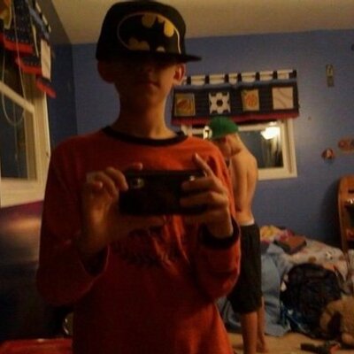 Profile Picture of Josh Perrault (@beasty_jos) on Twitter