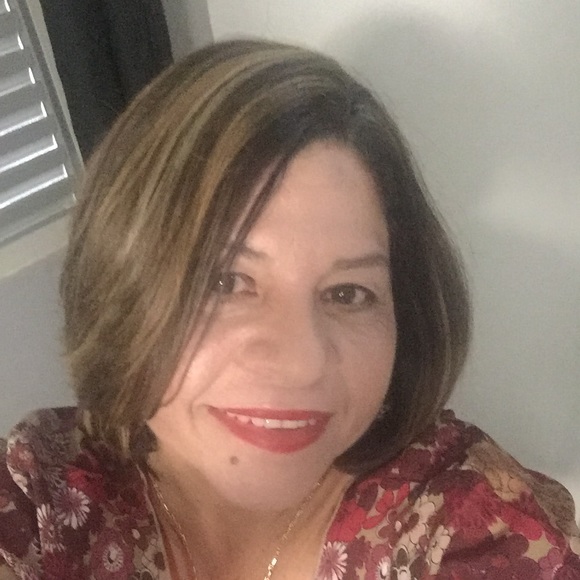 Profile Picture of Zulma Acevedo (@zulma_rie) on Poshmark